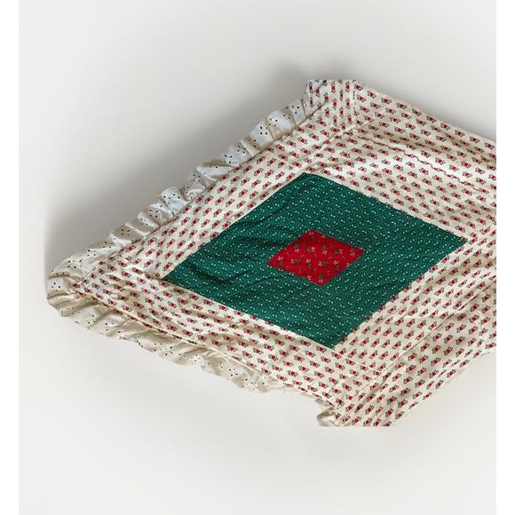 Vintage Handmade Quilted Christmas Tree Skirt 64” Red Green Cream Lace Trim - Picture 3 of 5